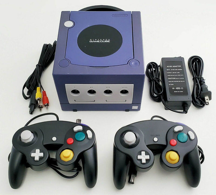 Nintendo GameCube - 2 Controller Bundle - Gifts for guy friends made simple. Find unique gift Ideas for guys friends. Gifts for guys in their 20s.