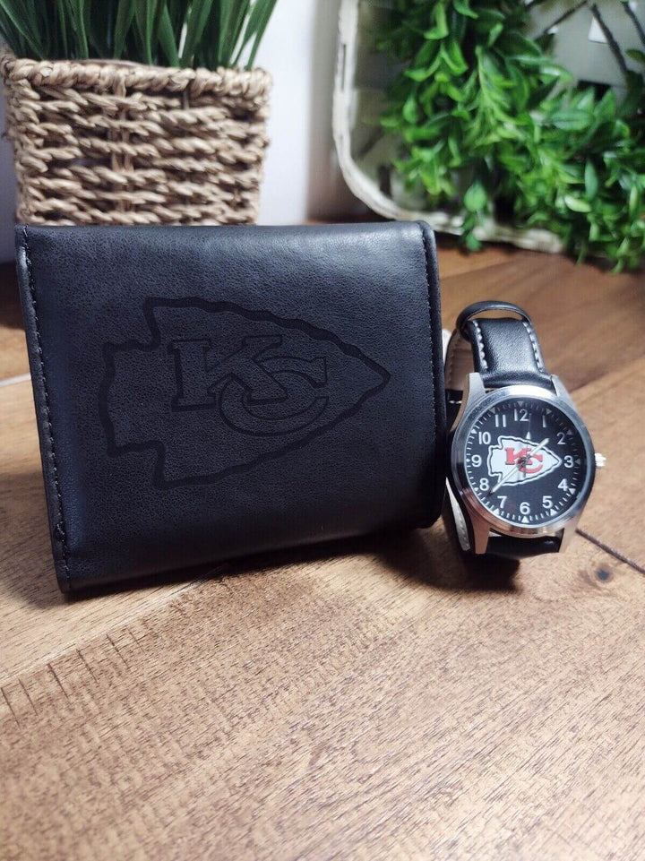 Kansas City Chiefs NFL Watch And Wallet Set - Gifts for guy friends made simple. Find unique gift Ideas for guys friends. Gifts for guys in their 20s.