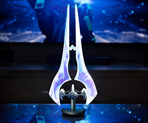 Halo Covenant Energy Sword Collectible Lamp - Gifts for guy friends made simple. Find unique gift Ideas for guys friends. Gifts for guys in their 20s.